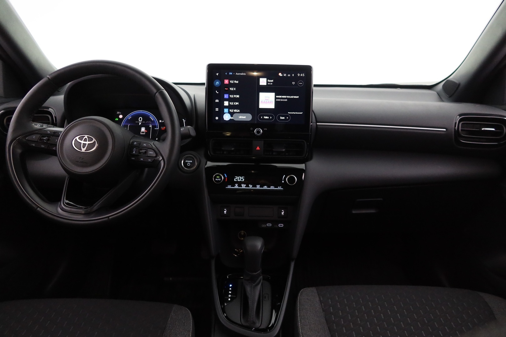 TOYOTA Yaris Cross 2025