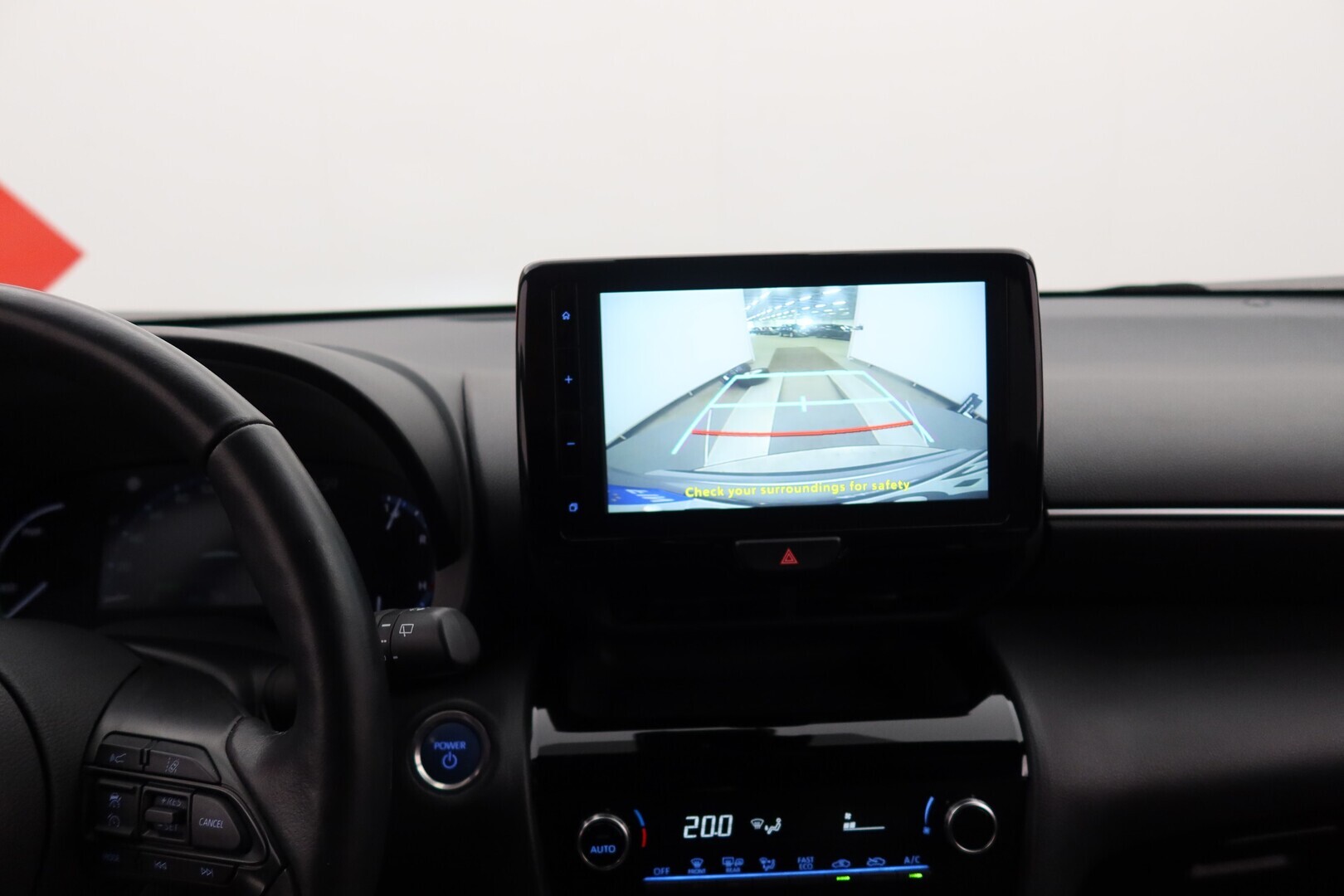TOYOTA Yaris Cross 2023