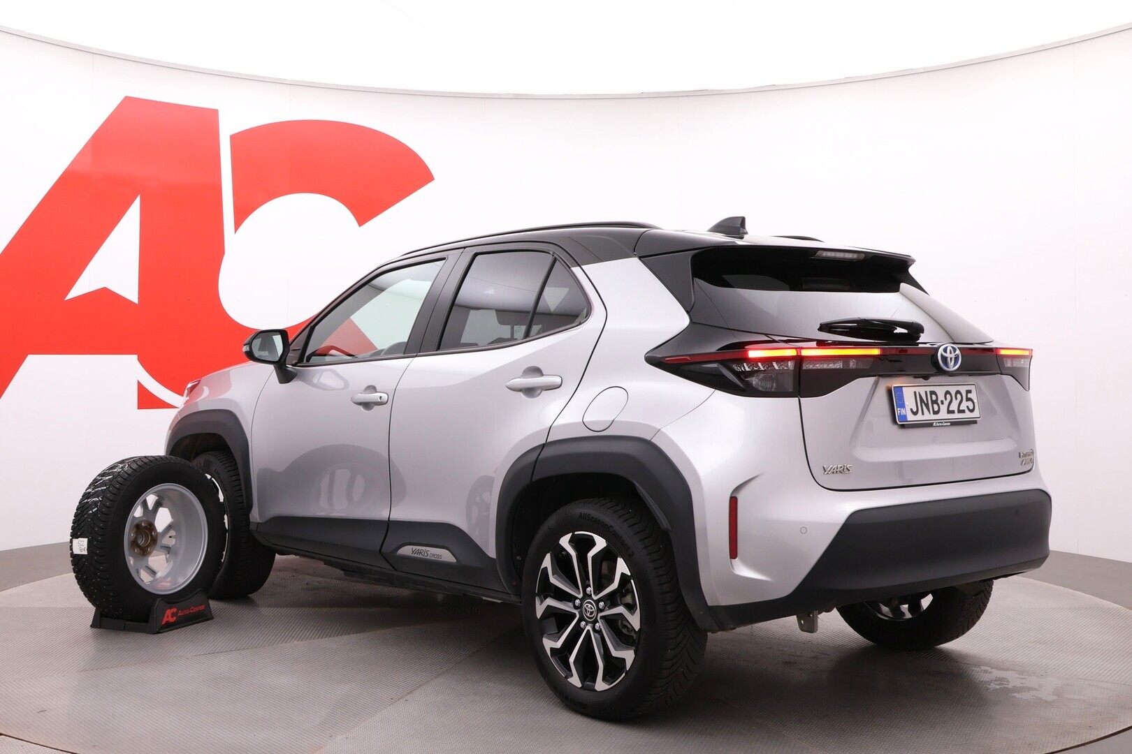 TOYOTA Yaris Cross 2023