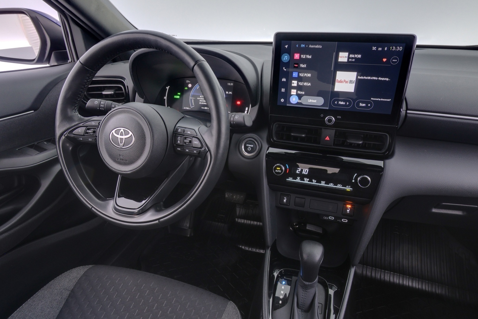 TOYOTA Yaris Cross 2025