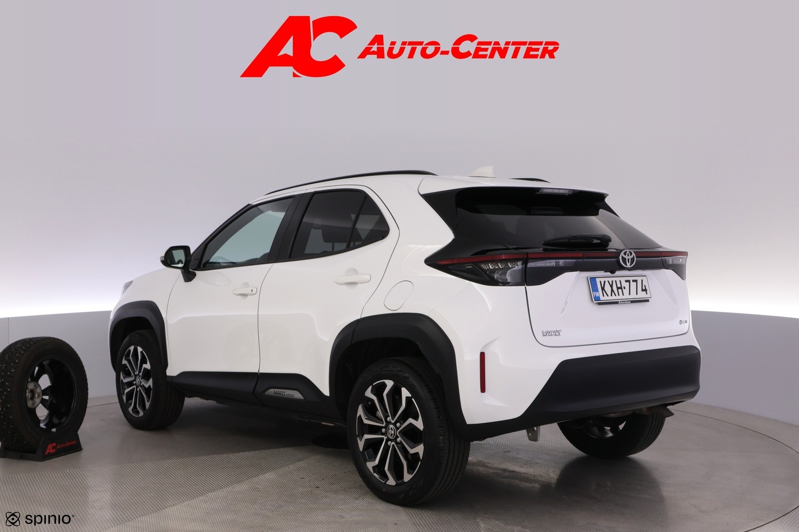 TOYOTA Yaris Cross 2025