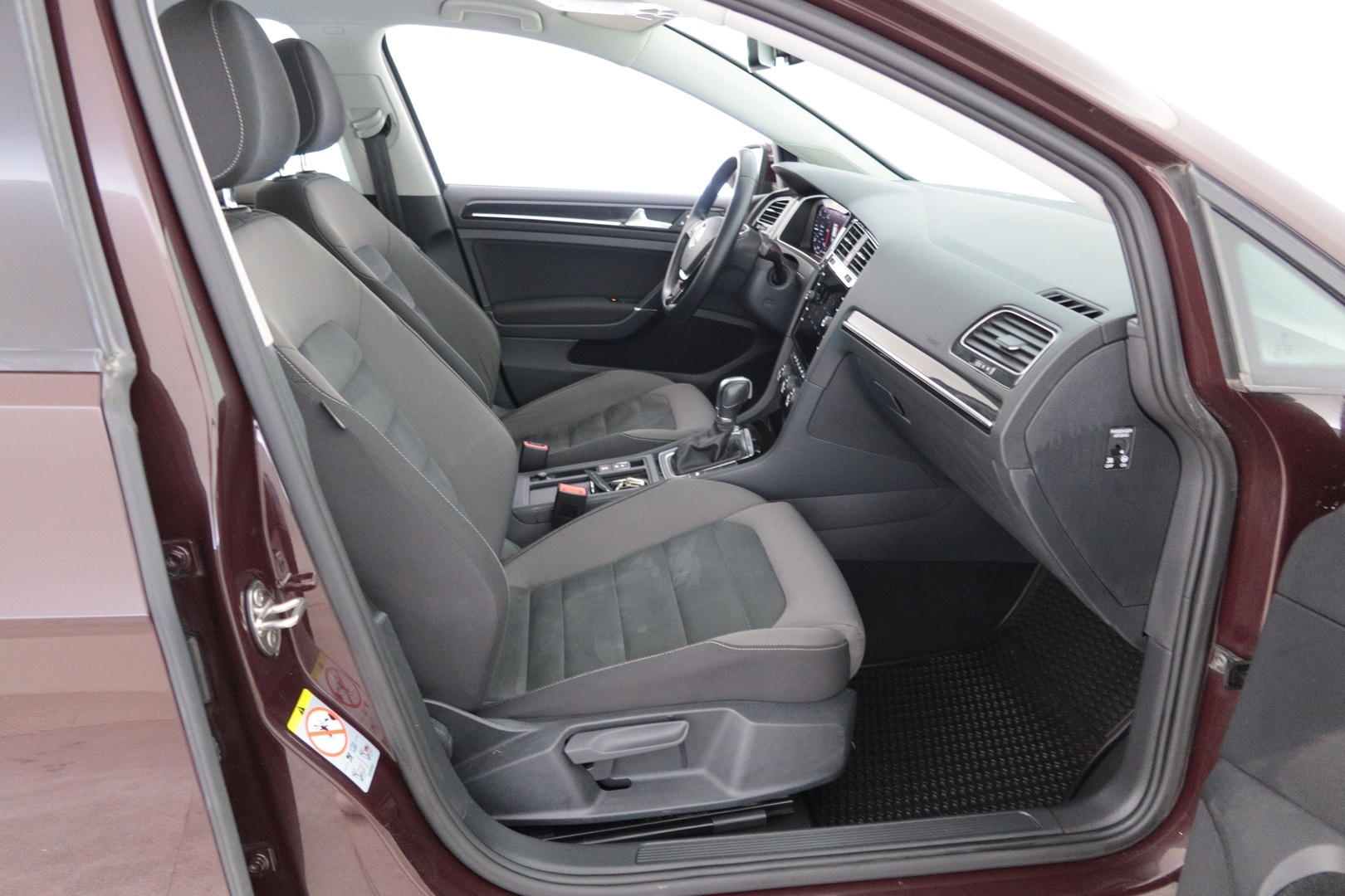 VOLKSWAGEN Golf 2018