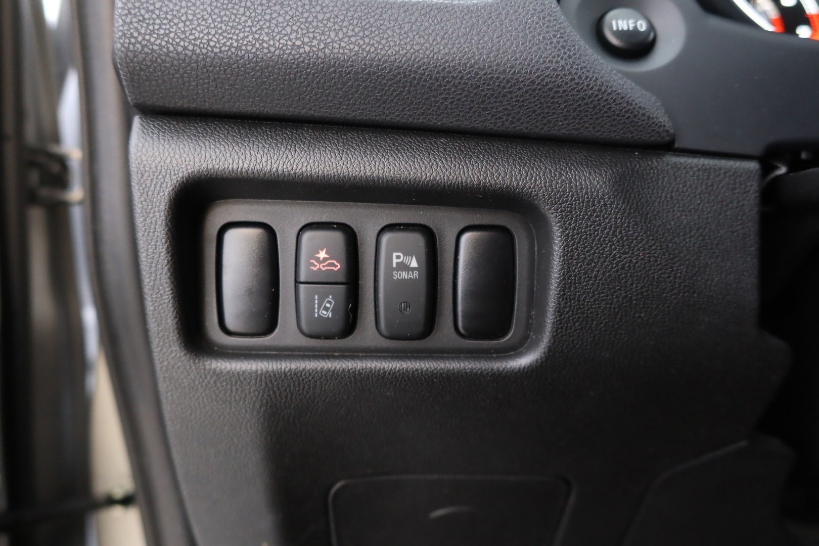 MITSUBISHI ASX 2020