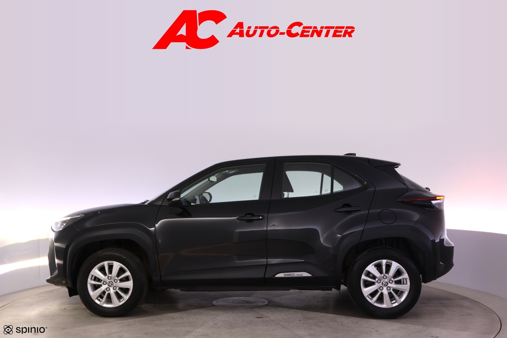 TOYOTA Yaris Cross 2024