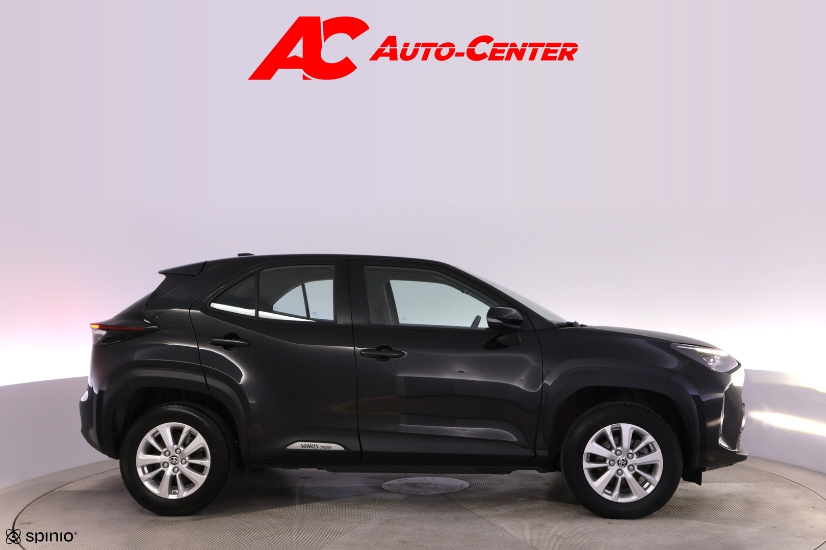 TOYOTA Yaris Cross 2024