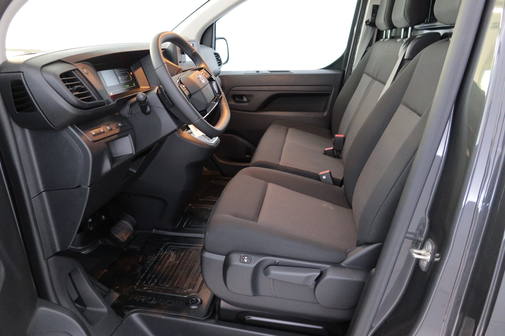 TOYOTA Proace 2026