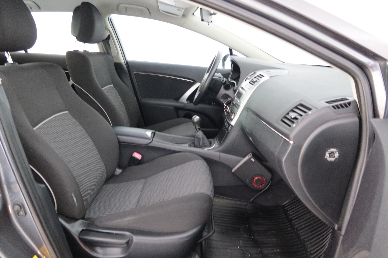 TOYOTA Avensis 2014
