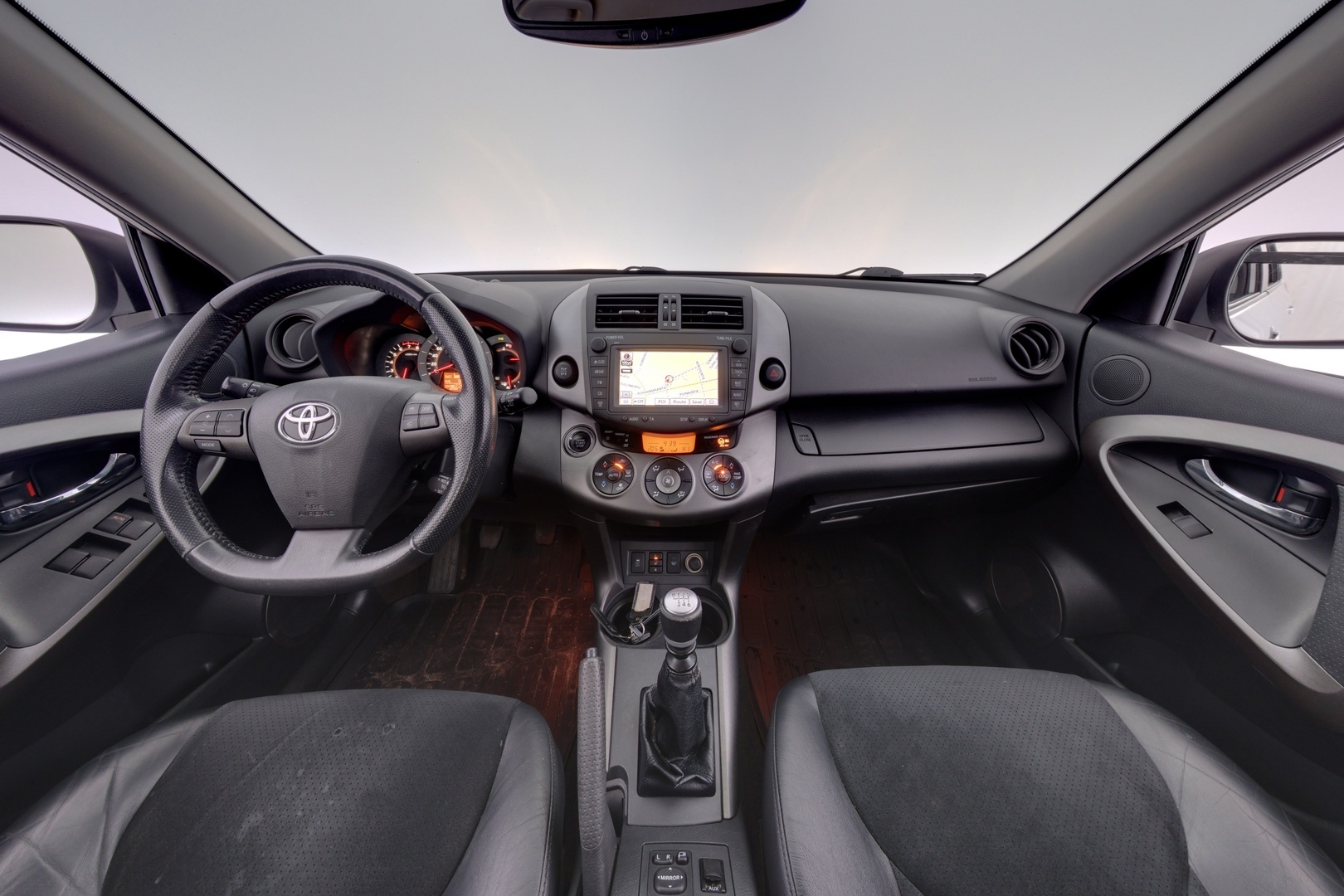 TOYOTA RAV4 2011