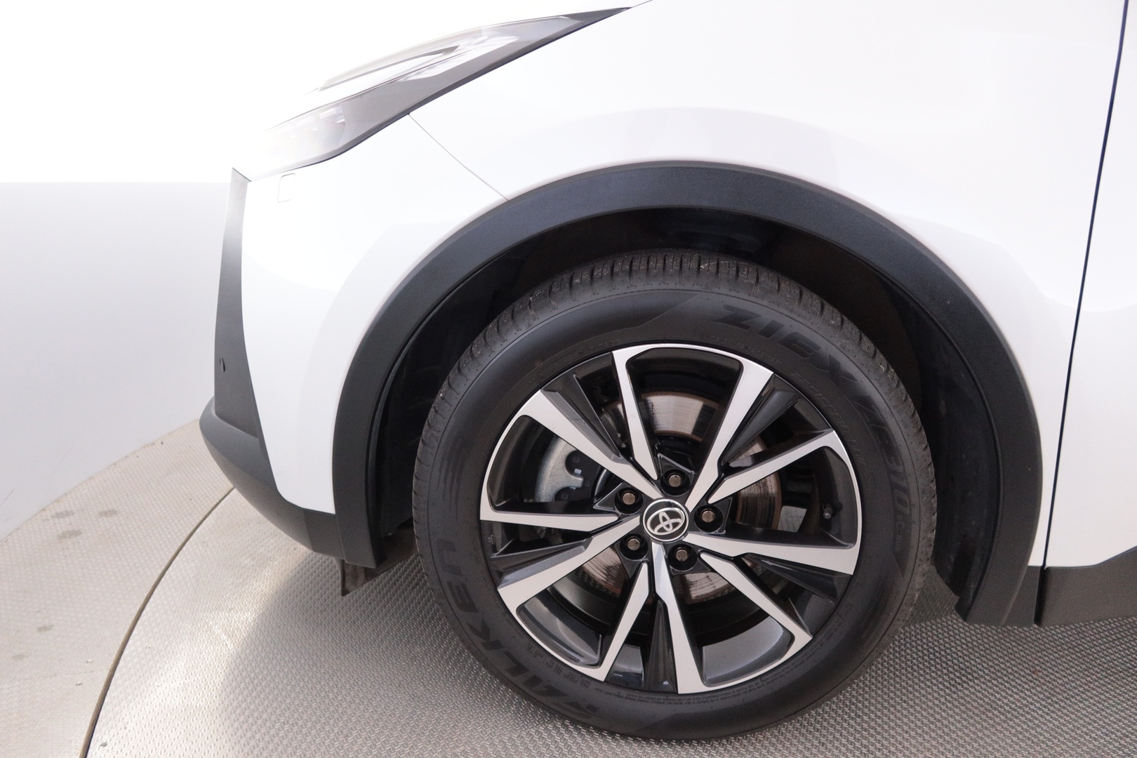 TOYOTA C-HR 2025