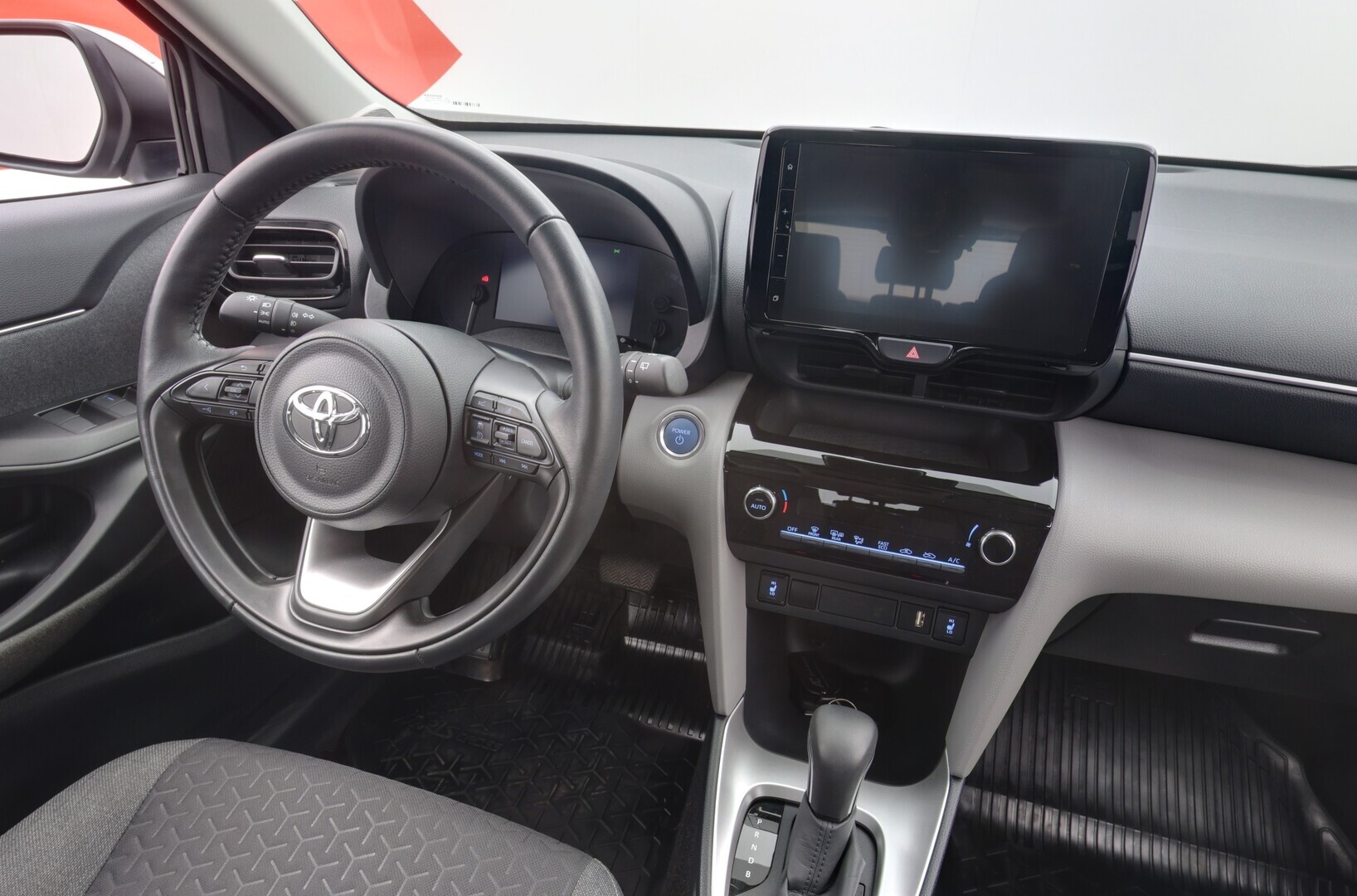TOYOTA Yaris Cross 2022