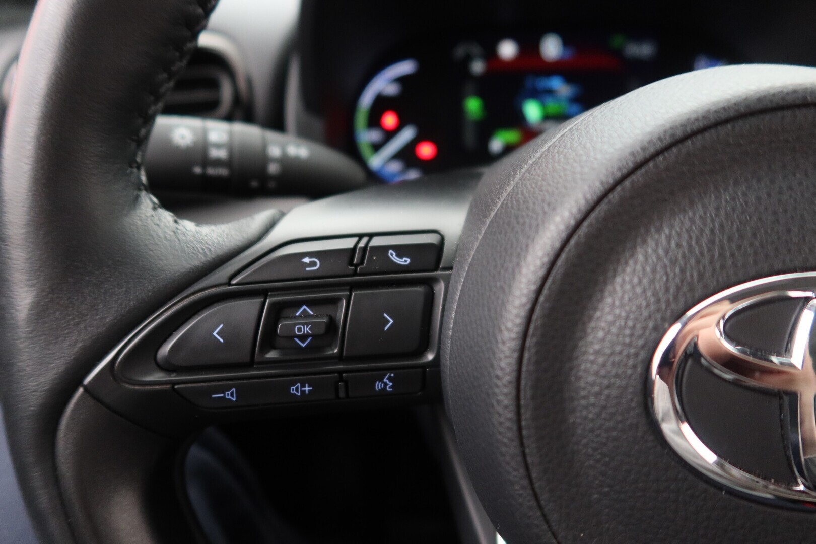 TOYOTA Yaris Cross 2022