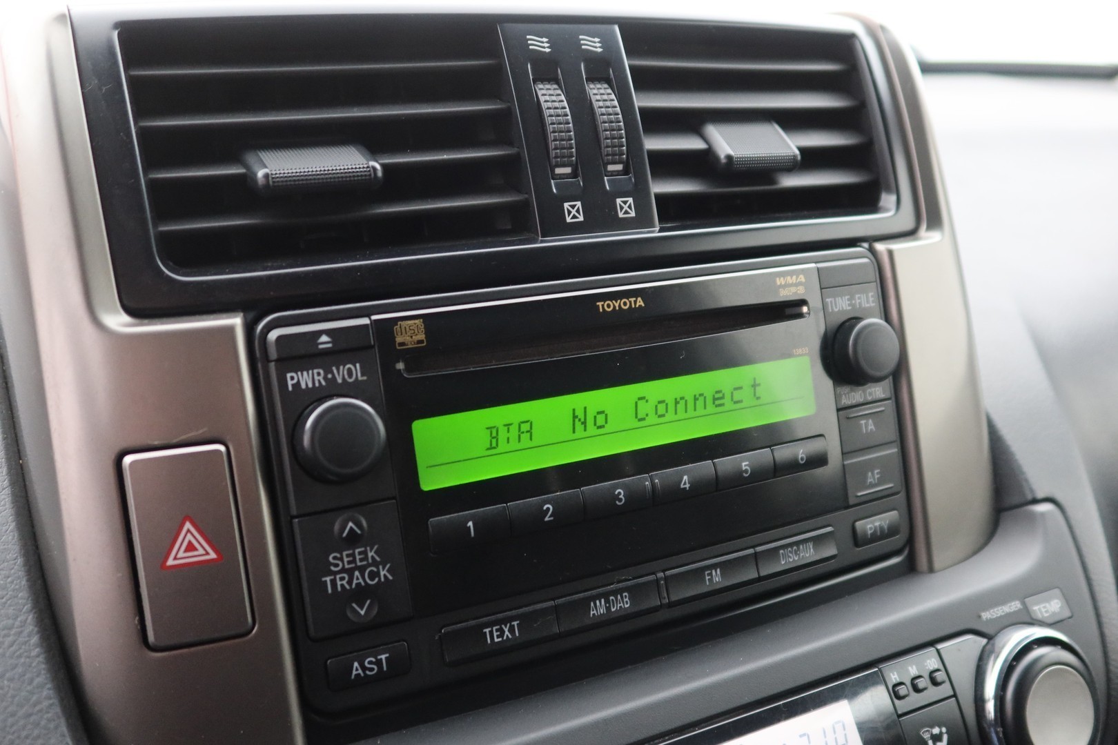 TOYOTA Land Cruiser 2010