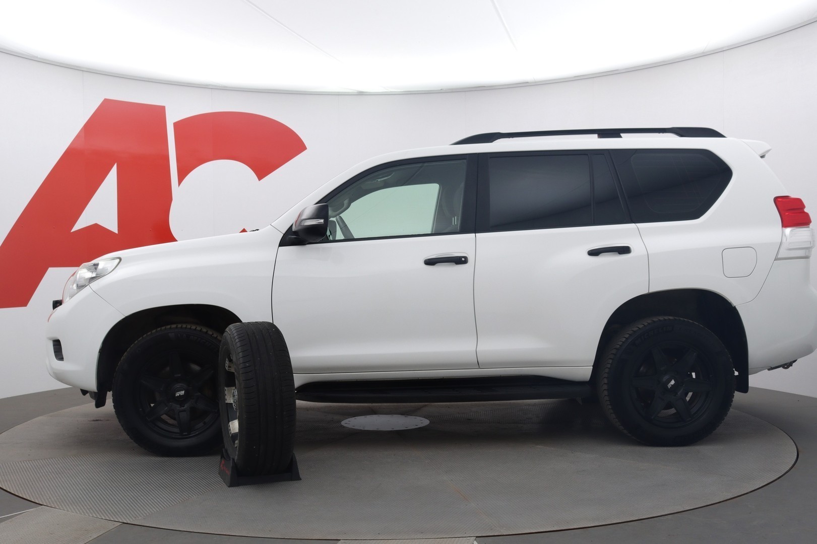 TOYOTA Land Cruiser 2010