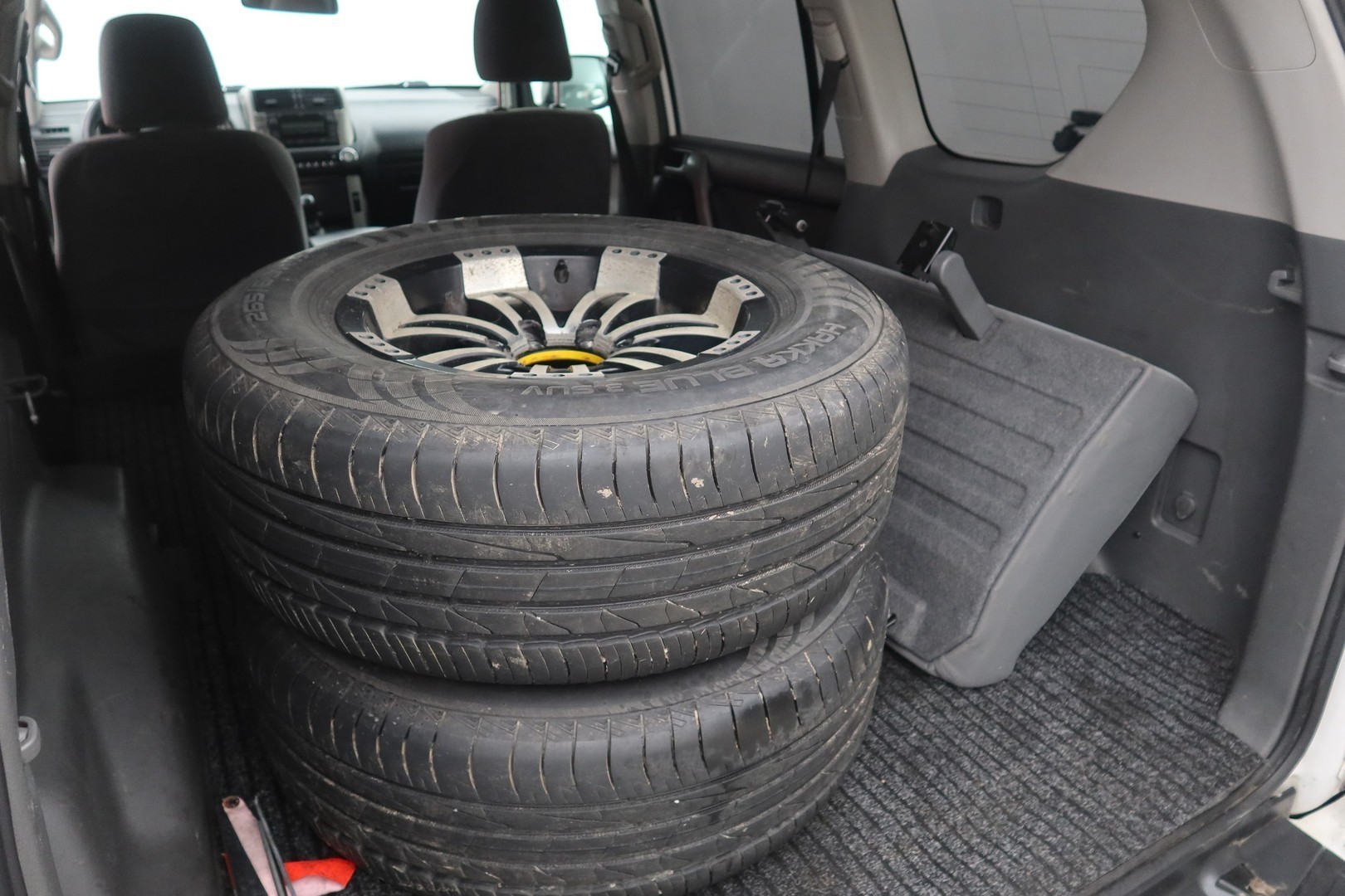 TOYOTA Land Cruiser 2010