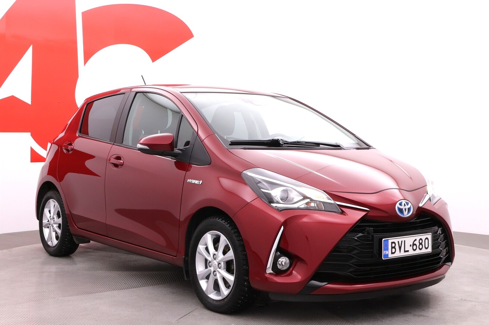 TOYOTA Yaris 2018