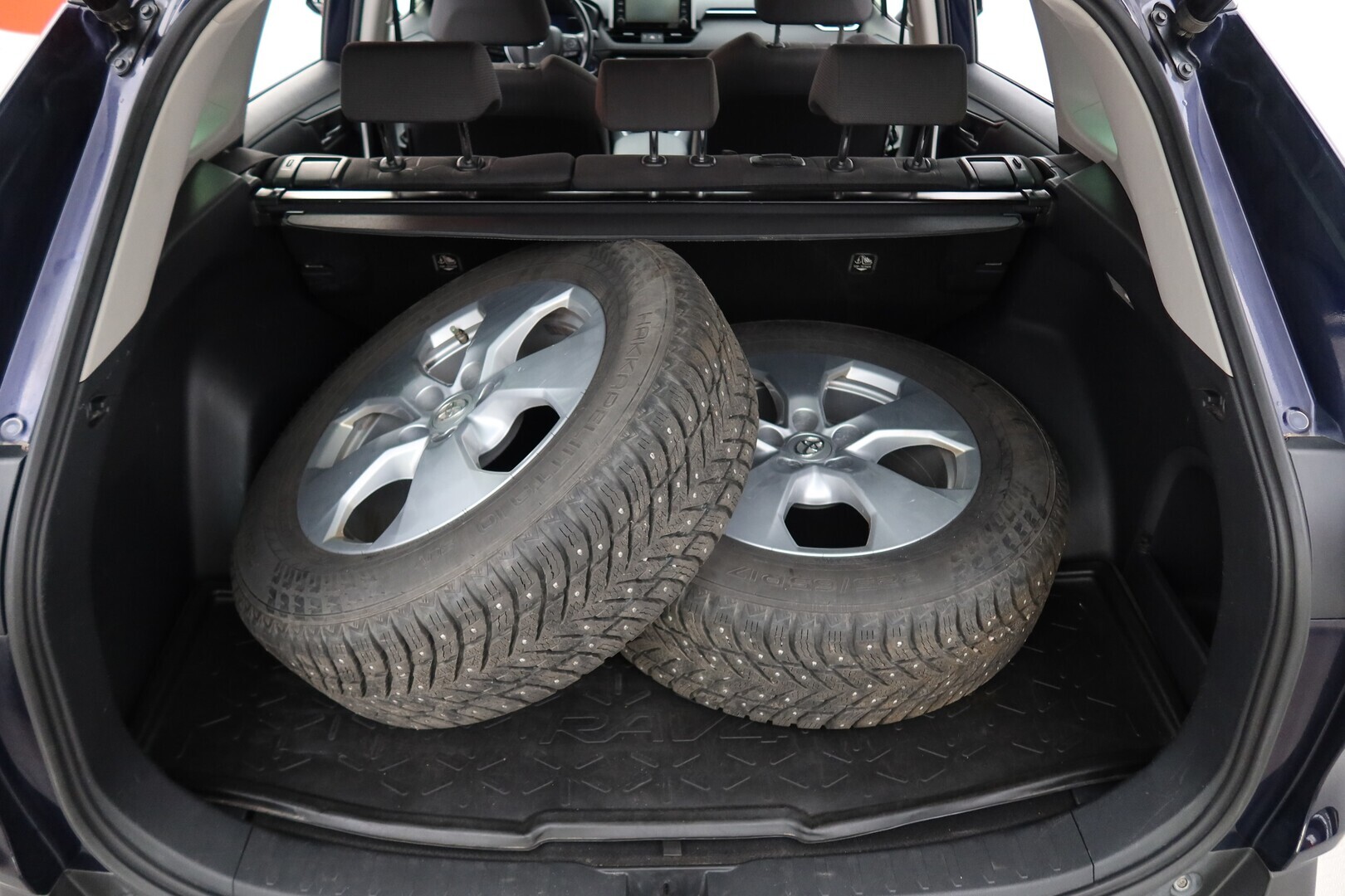 TOYOTA RAV4 2019