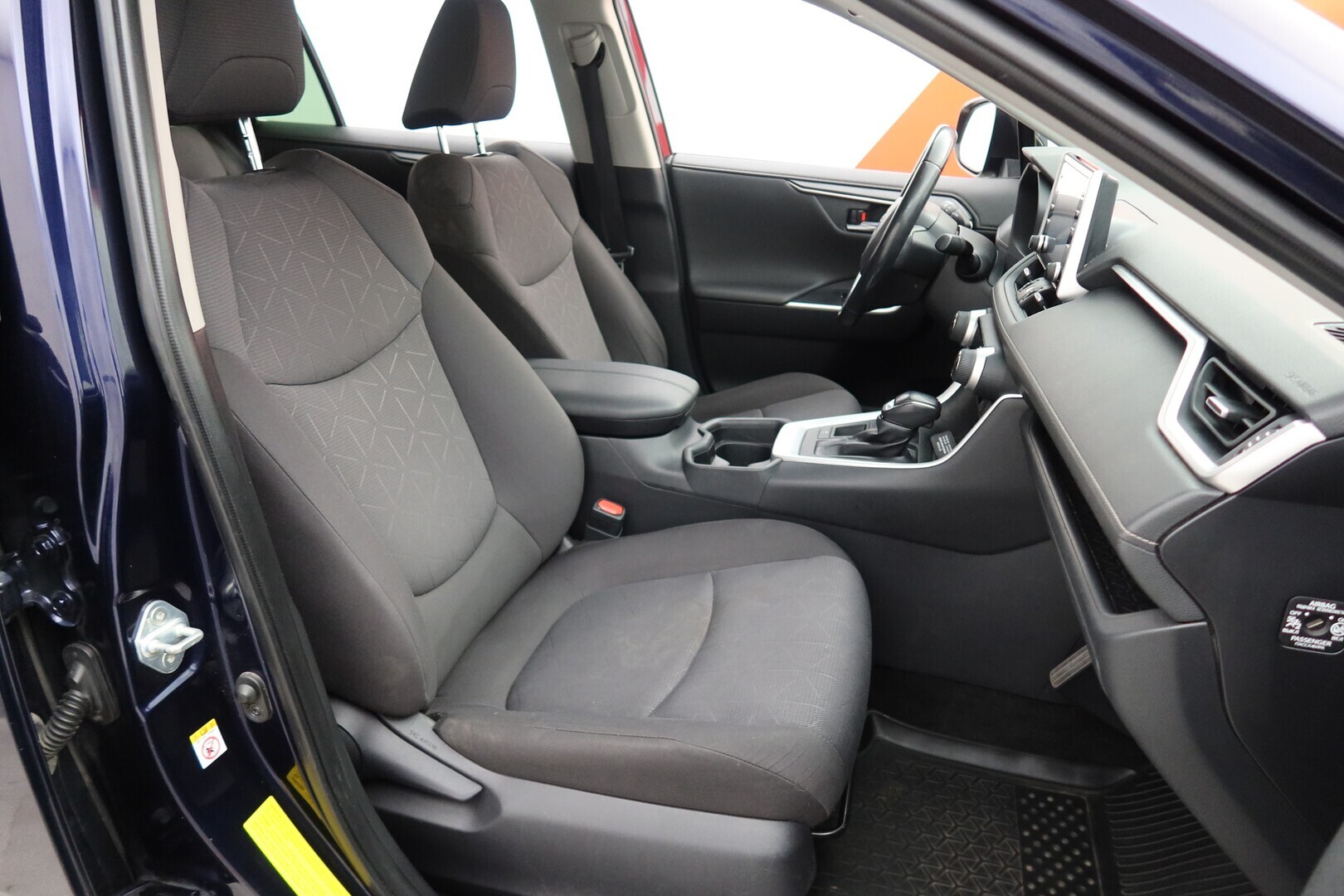 TOYOTA RAV4 2019
