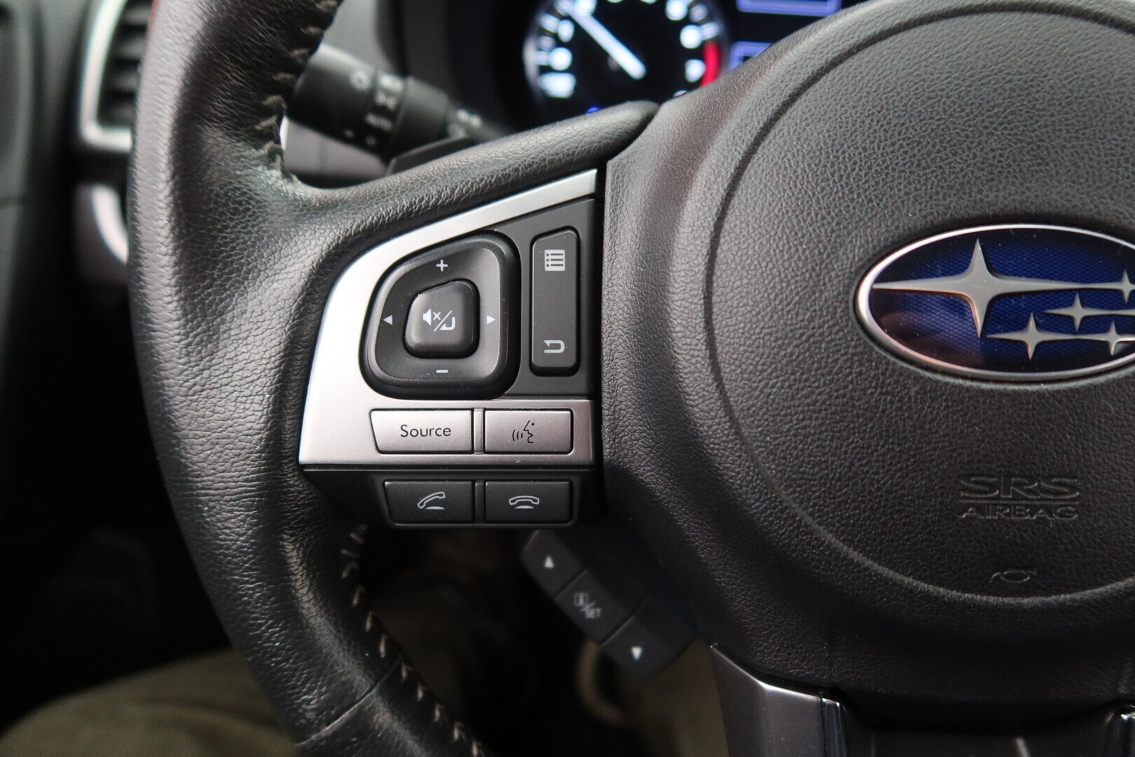 SUBARU Forester 2017