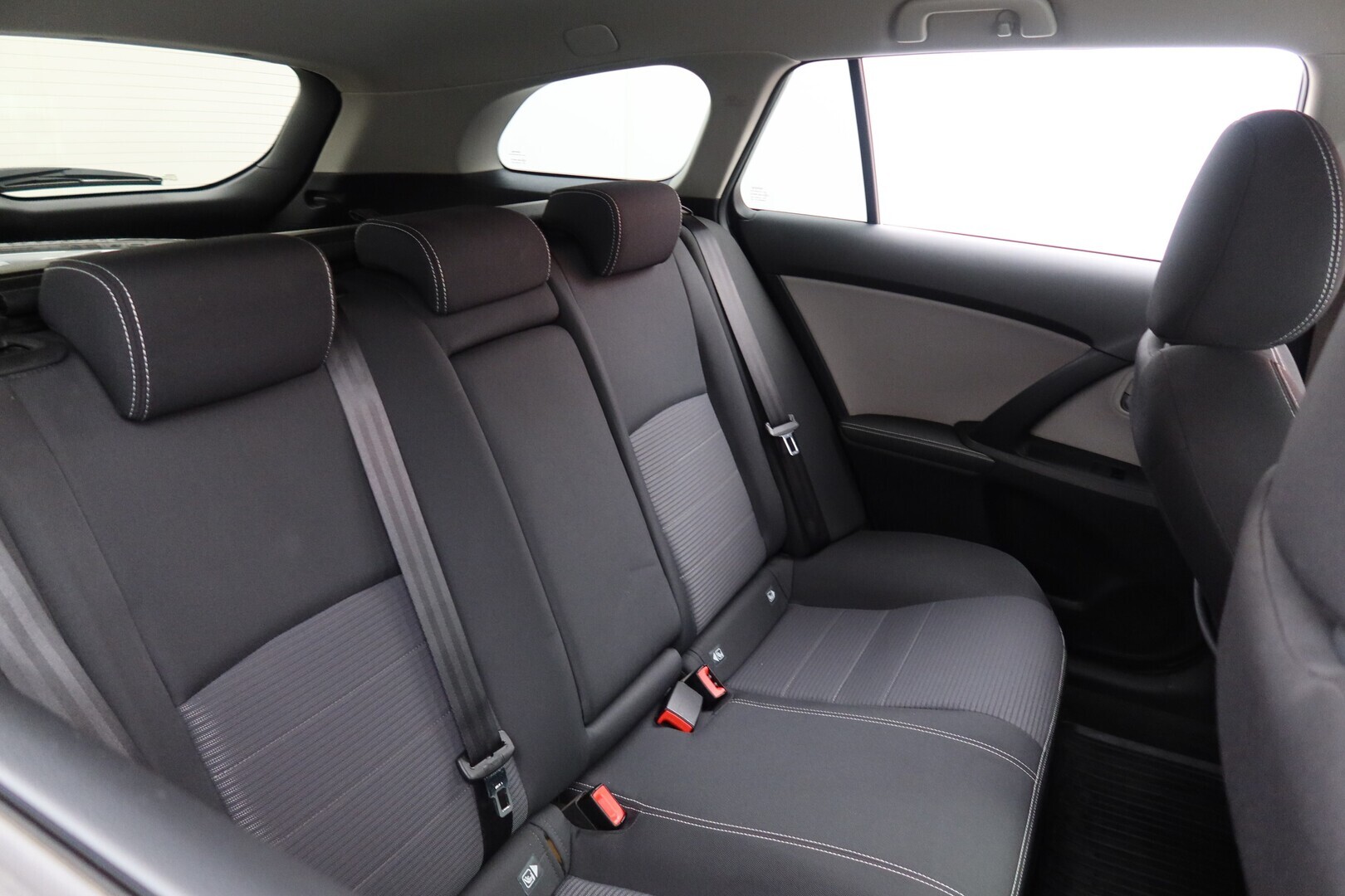 TOYOTA Avensis 2017