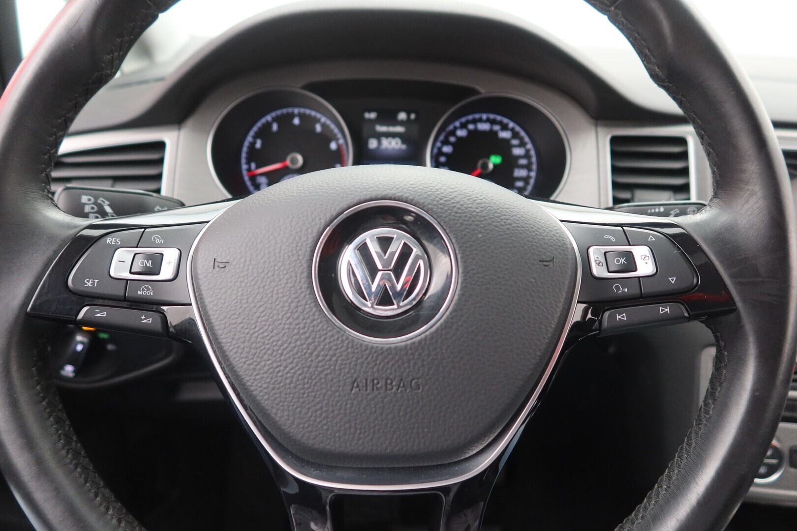VOLKSWAGEN Golf Sportsvan 2017