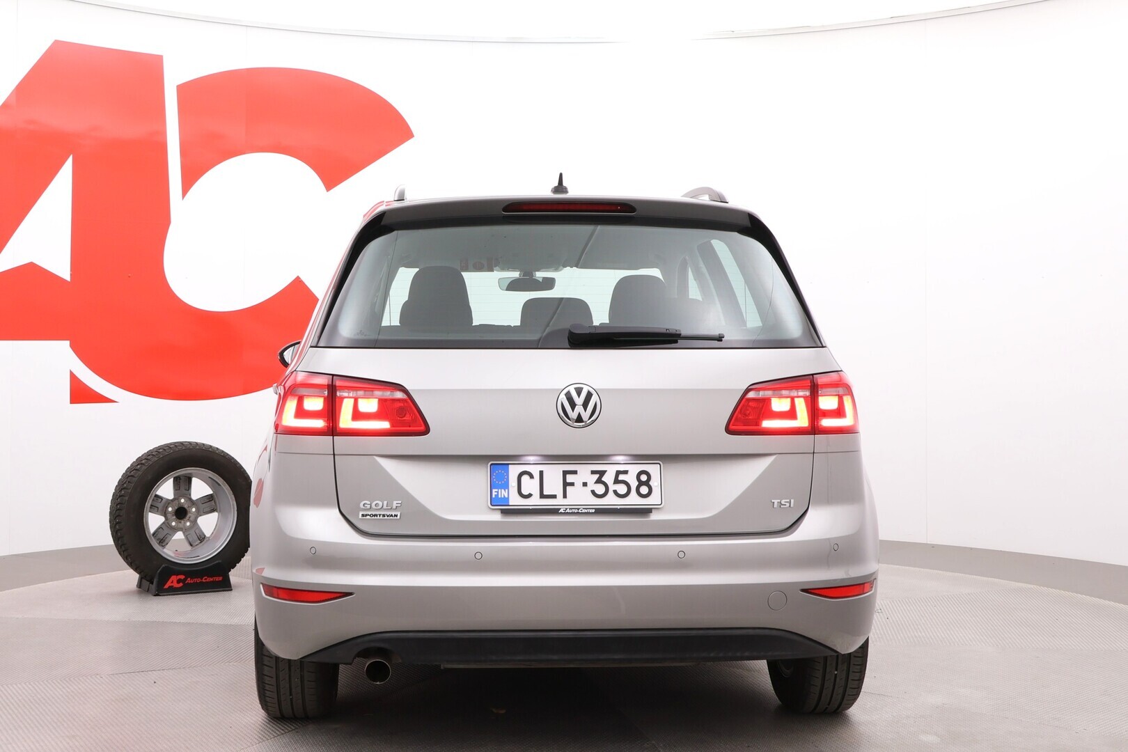 VOLKSWAGEN Golf Sportsvan 2017