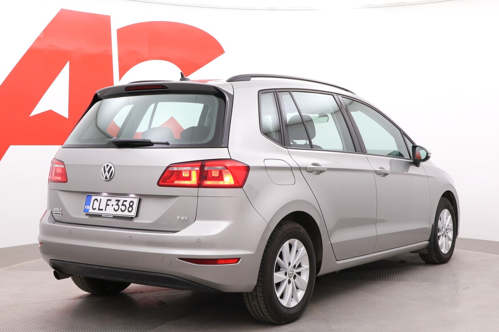 VOLKSWAGEN Golf Sportsvan 2017