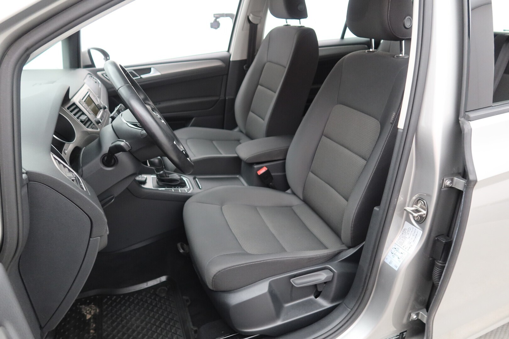 VOLKSWAGEN Golf Sportsvan 2017