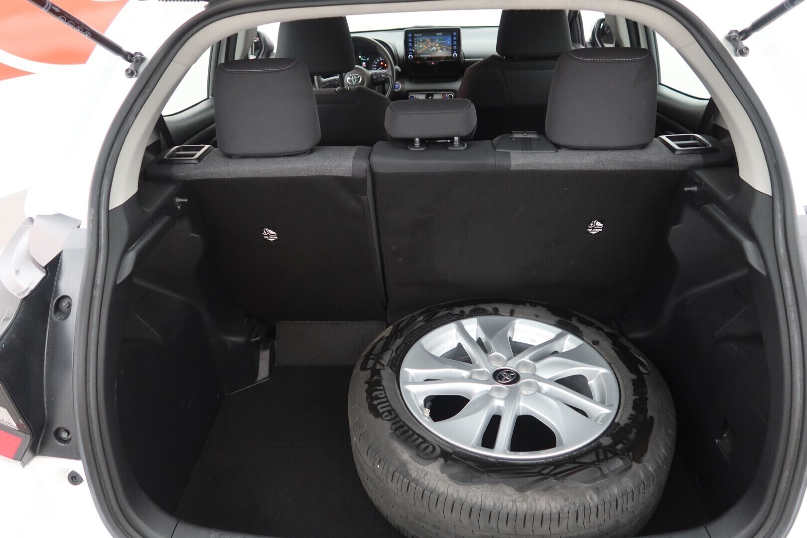 TOYOTA Yaris 2023