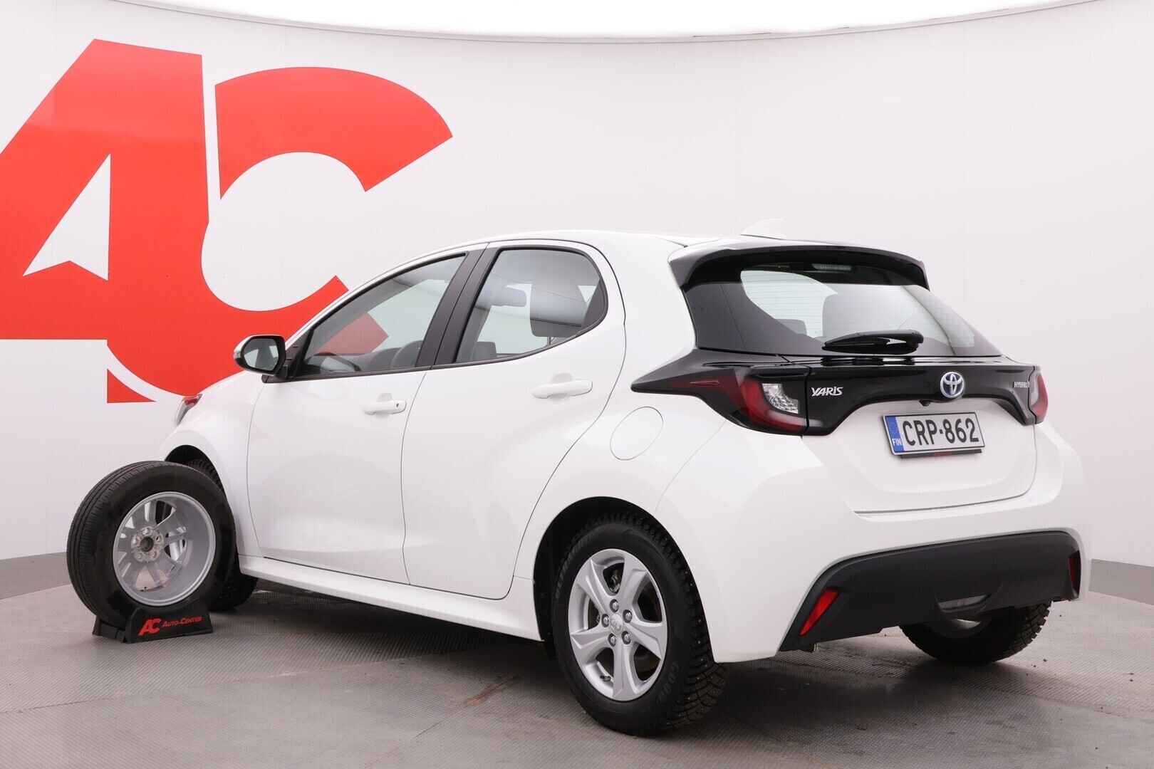TOYOTA Yaris 2023