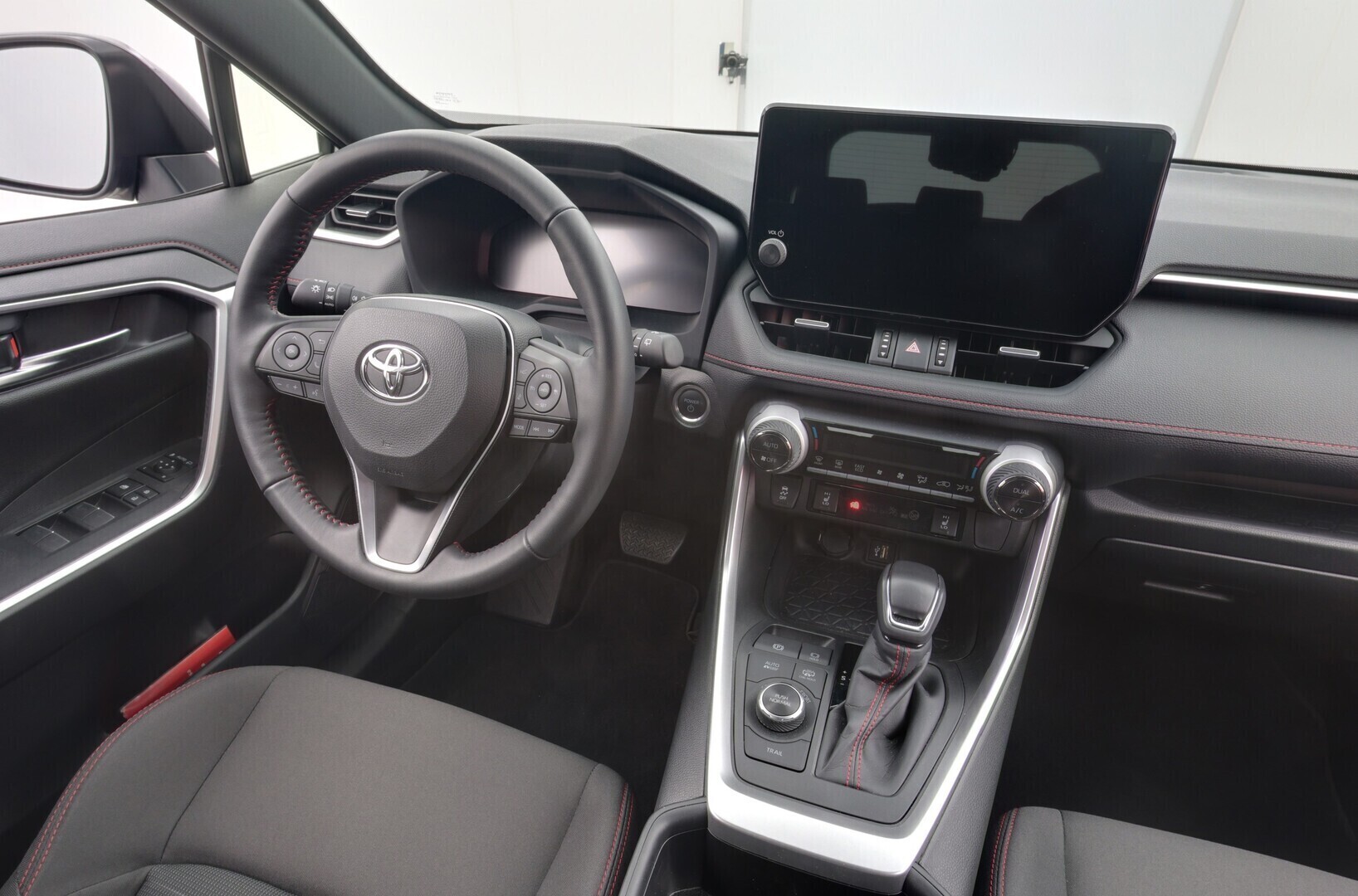 TOYOTA RAV4 Plug-in 2024