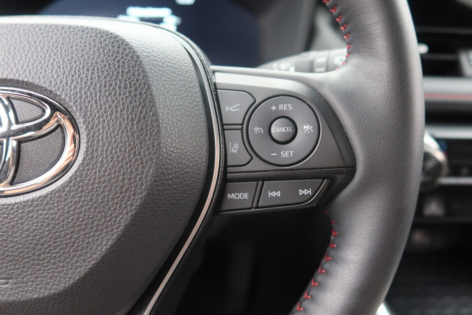 TOYOTA RAV4 Plug-in 2024