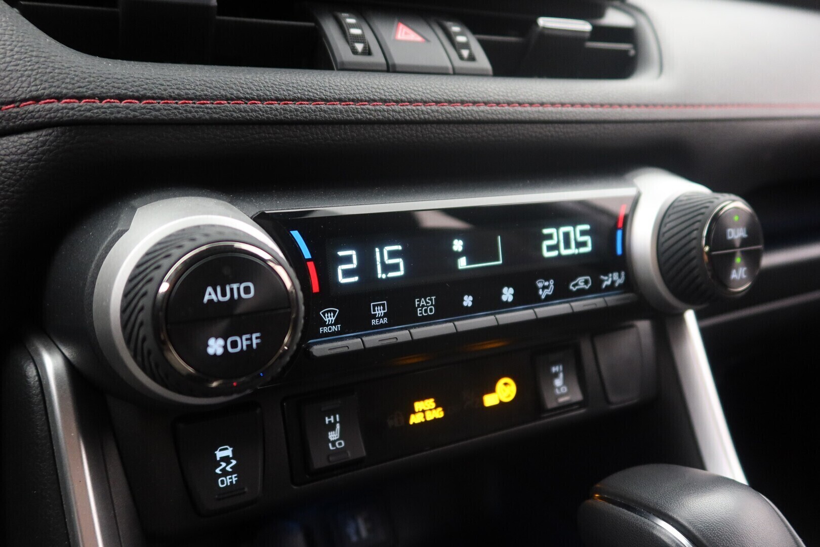 TOYOTA RAV4 Plug-in 2024