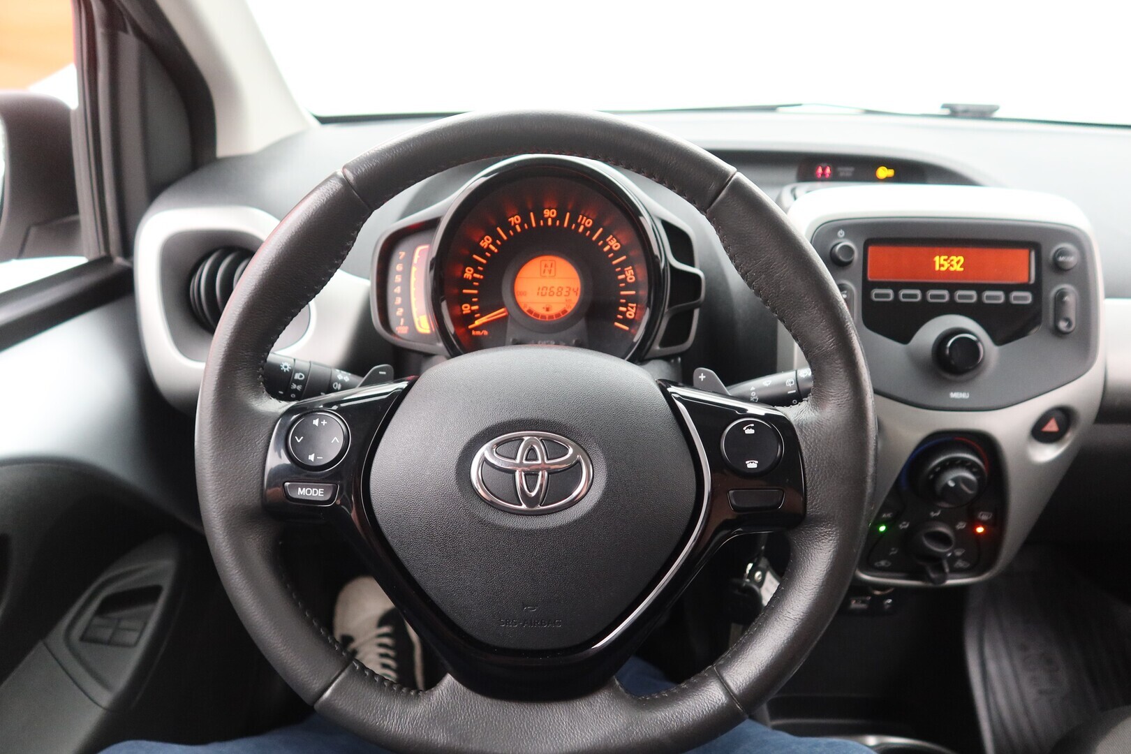 TOYOTA AYGO 2015