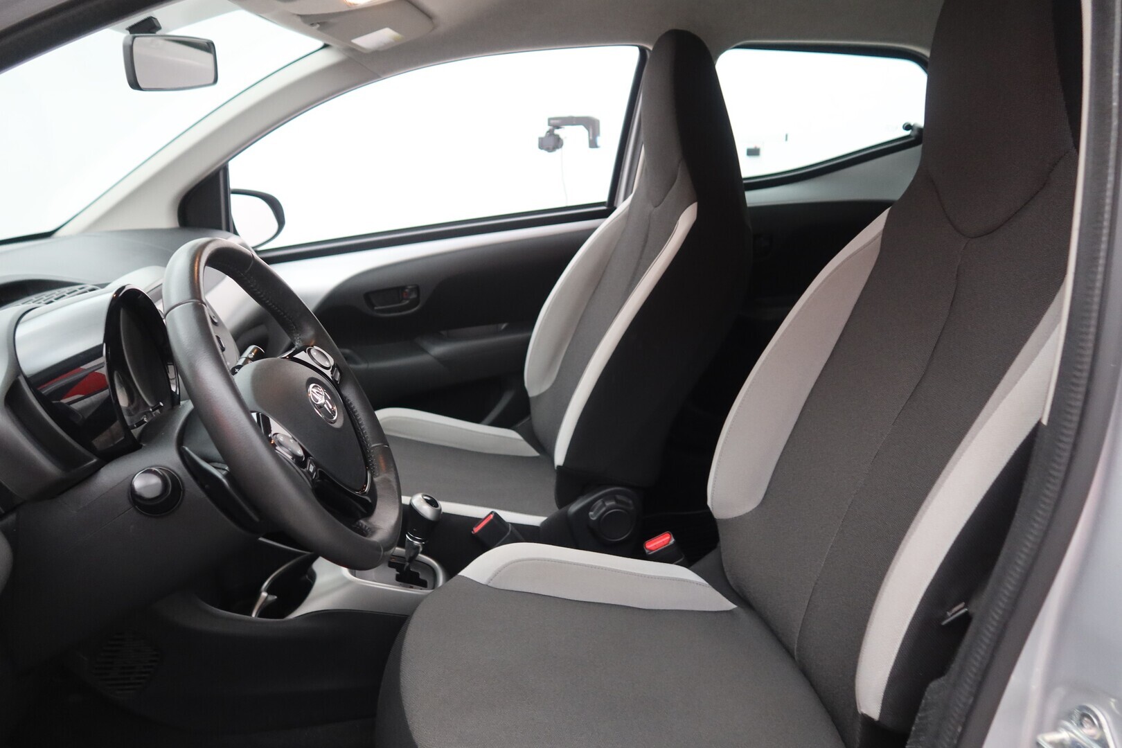 TOYOTA AYGO 2015