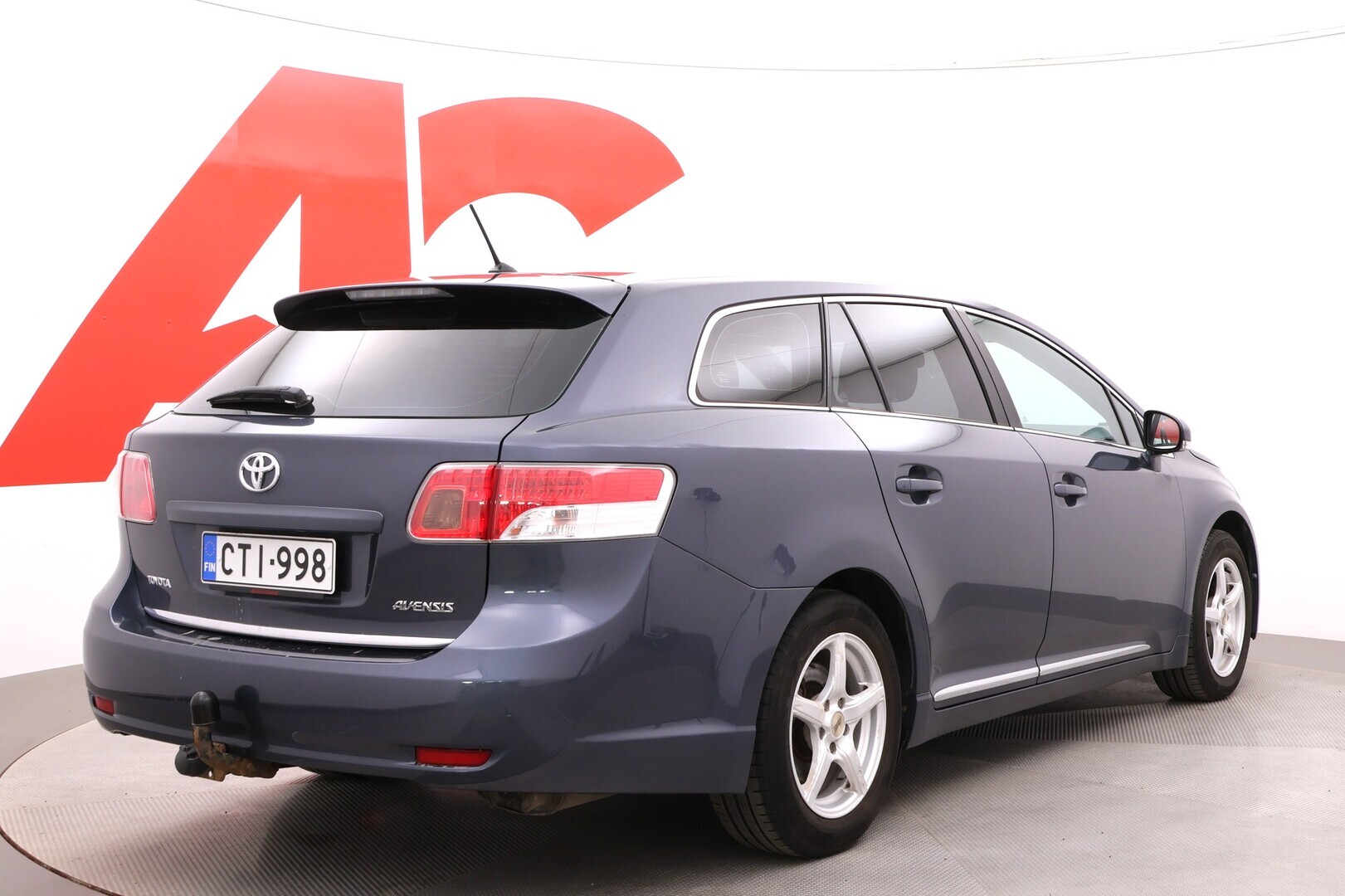 TOYOTA Avensis 2010