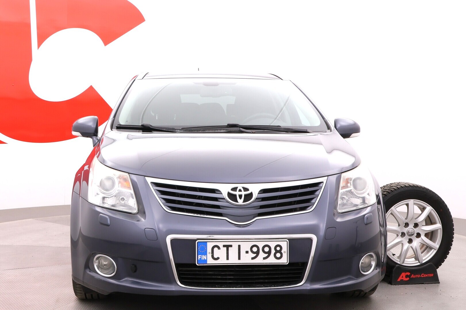 TOYOTA Avensis 2010