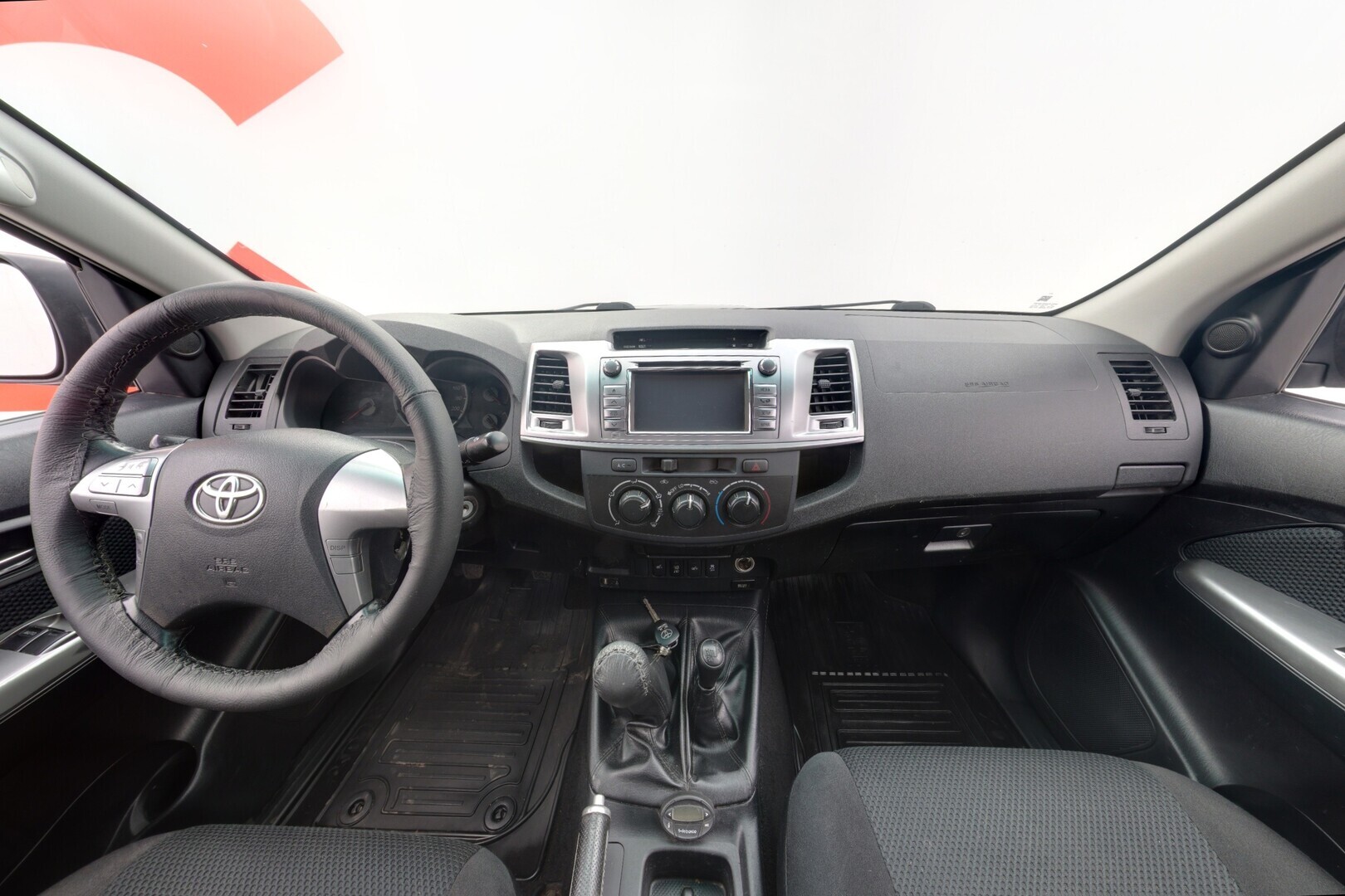 TOYOTA Hilux 2015