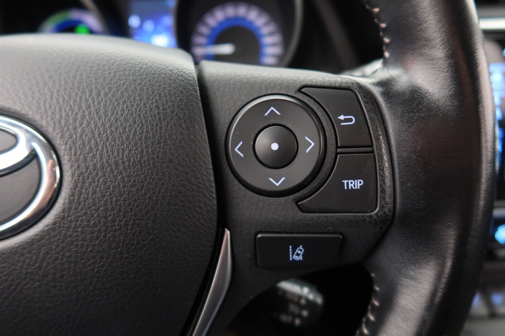 TOYOTA Auris 2016