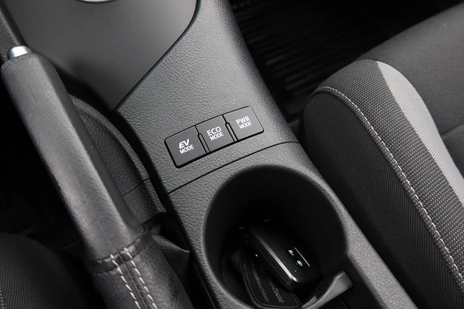 TOYOTA Auris 2016