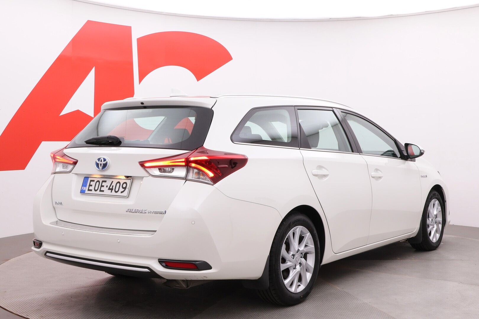TOYOTA Auris 2016