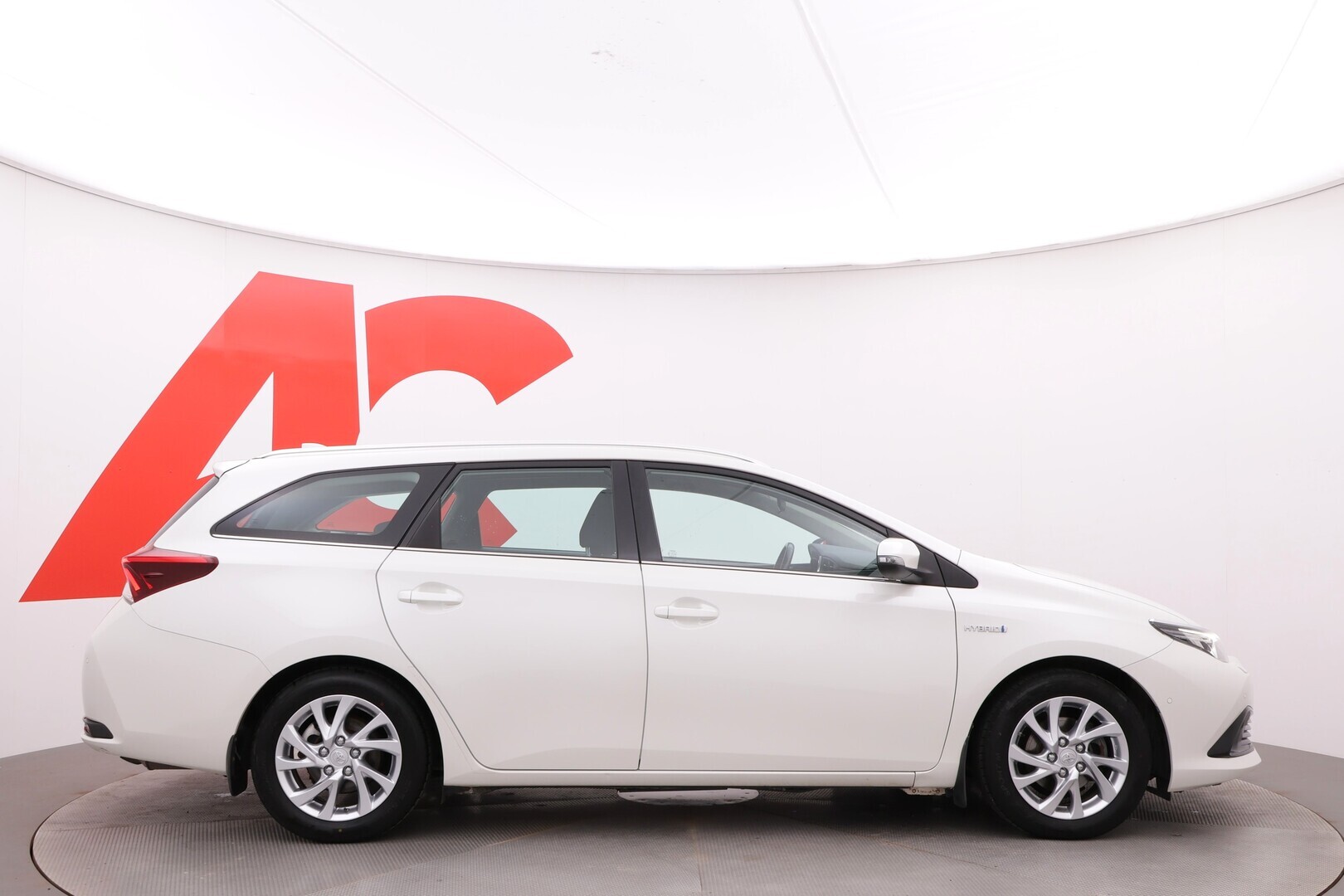 TOYOTA Auris 2016