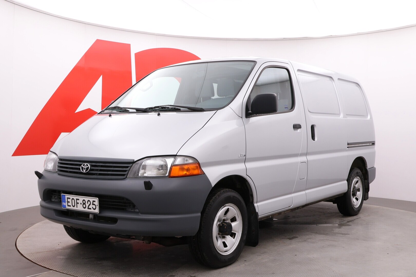 TOYOTA Hiace 2006