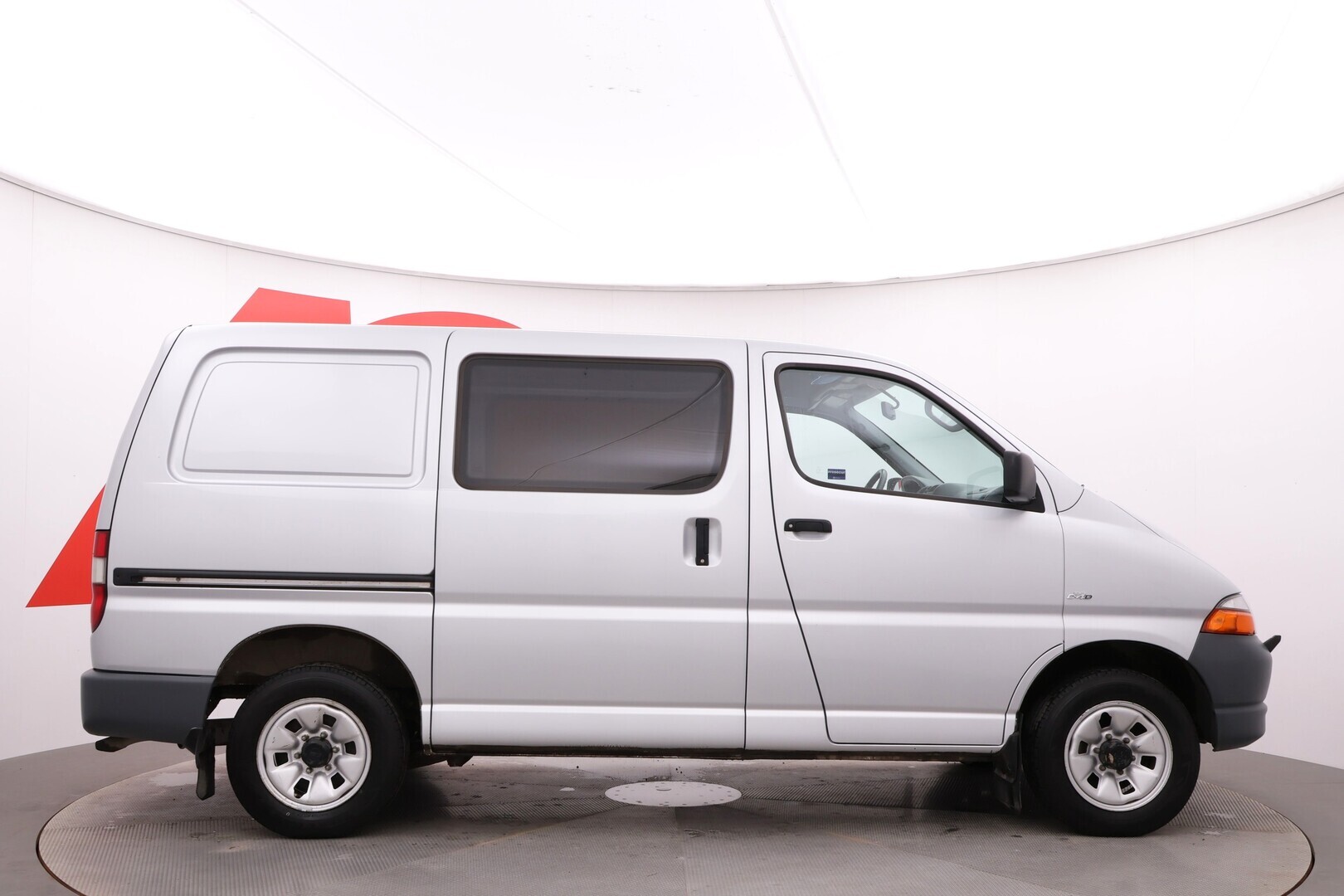 TOYOTA Hiace 2006