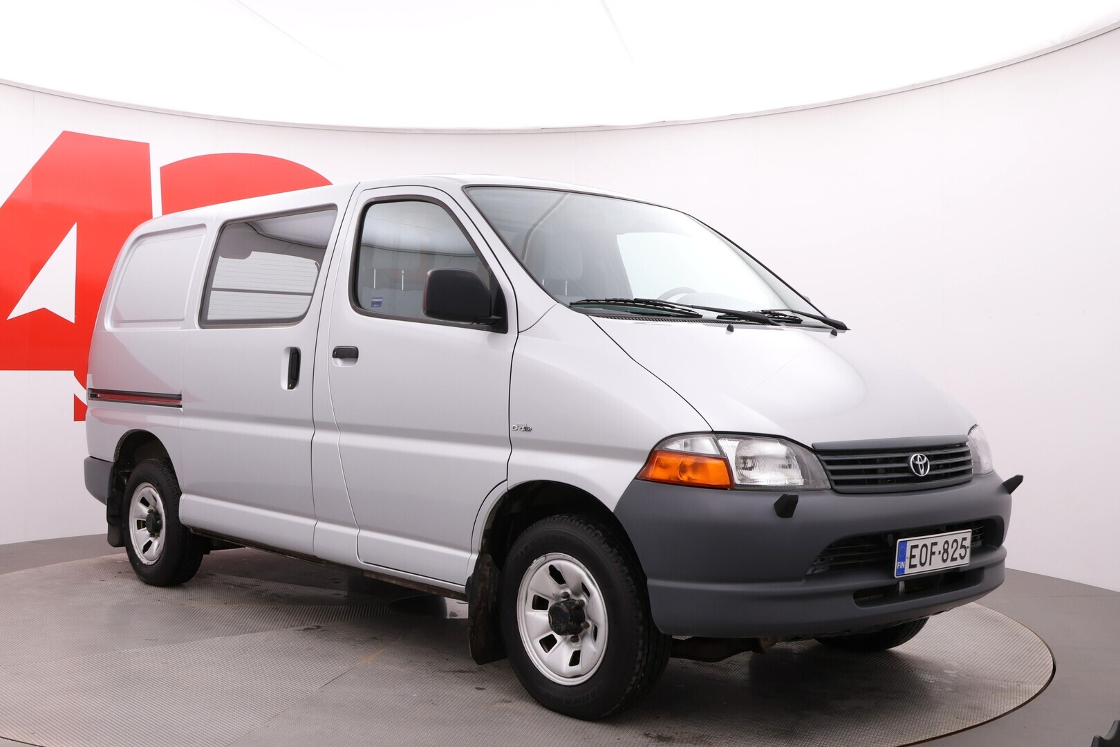 TOYOTA Hiace 2006