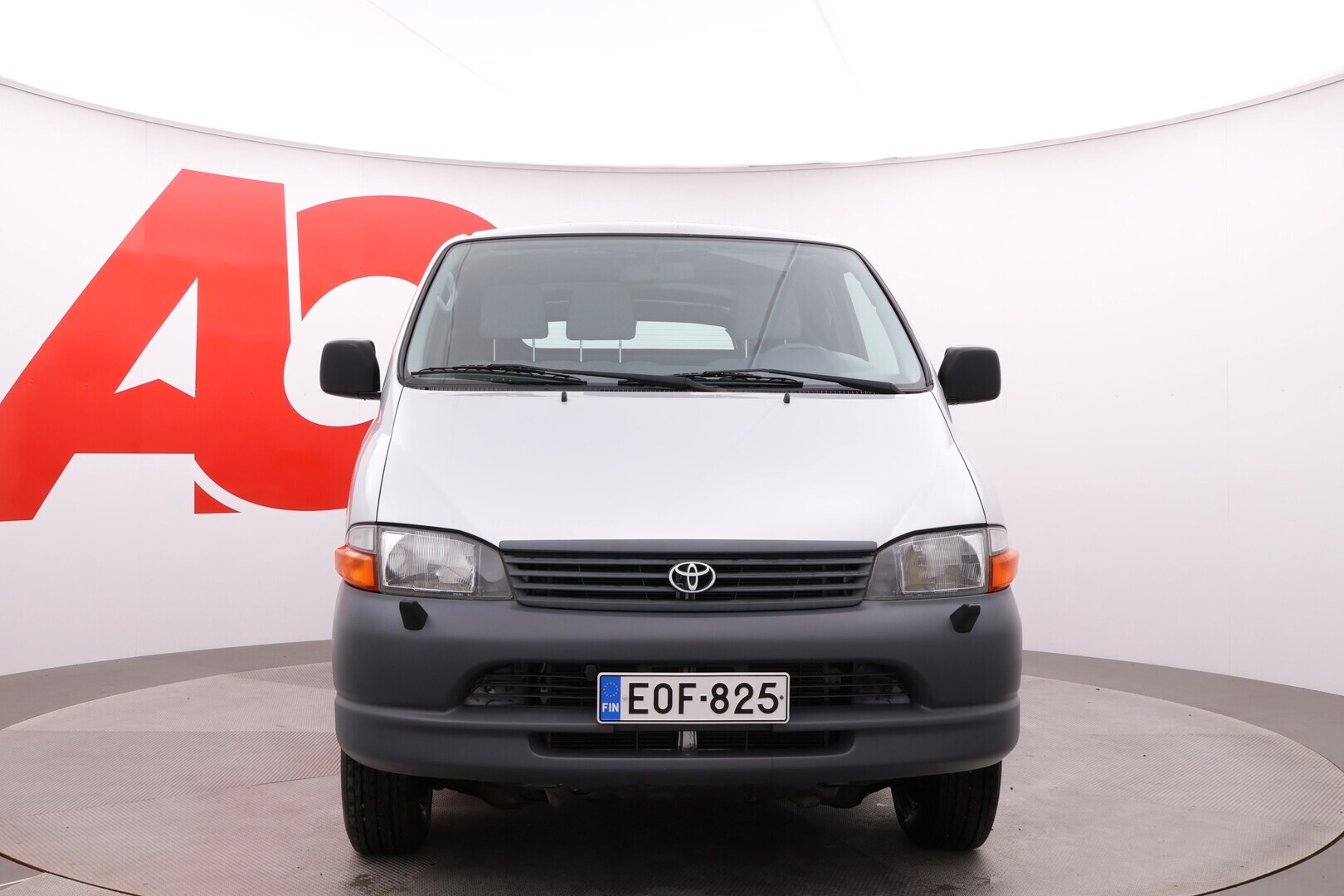 TOYOTA Hiace 2006