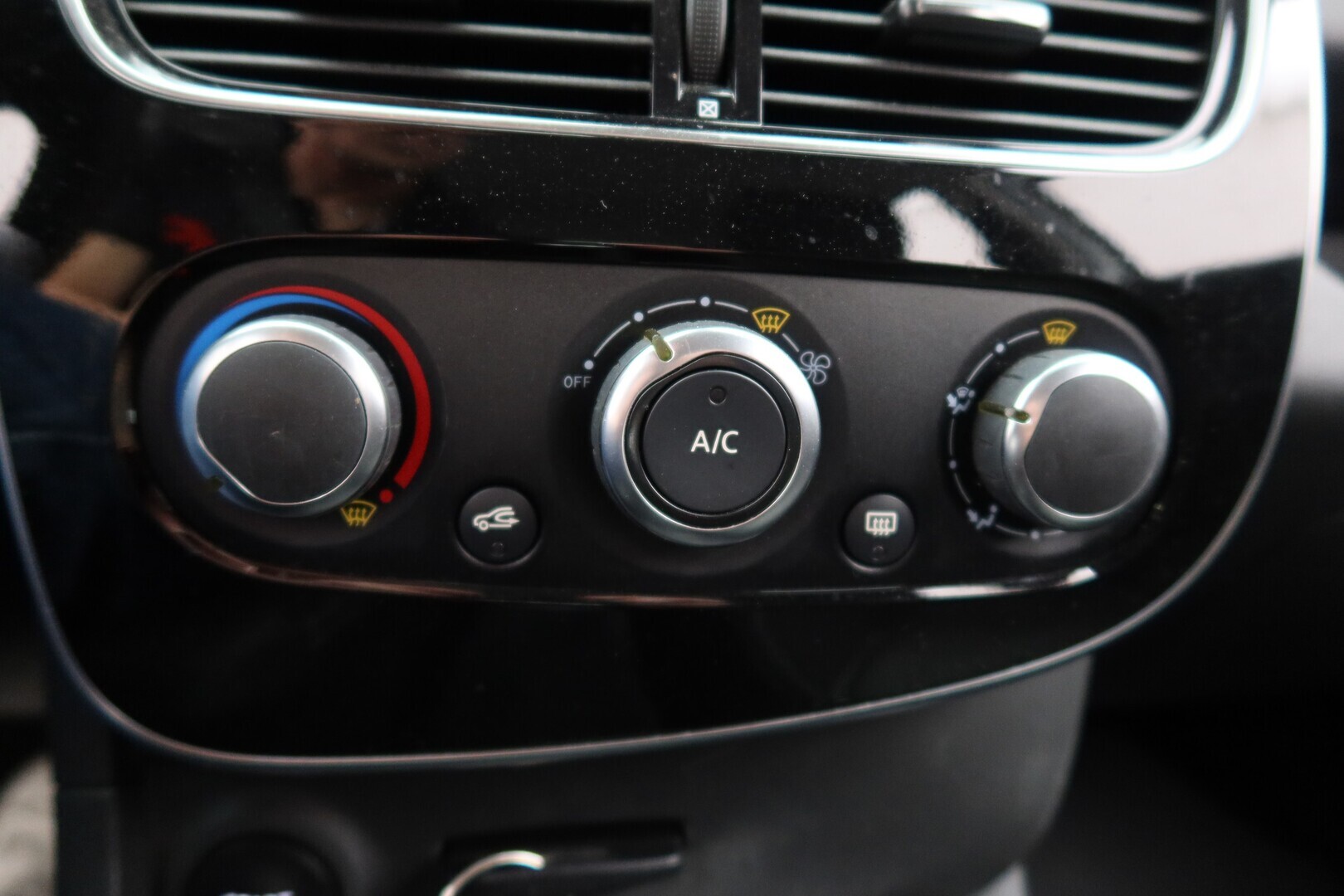 RENAULT Clio 2017
