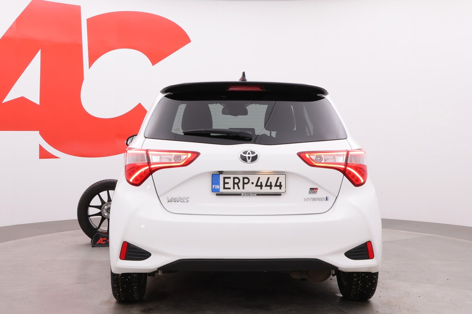 TOYOTA Yaris 2019