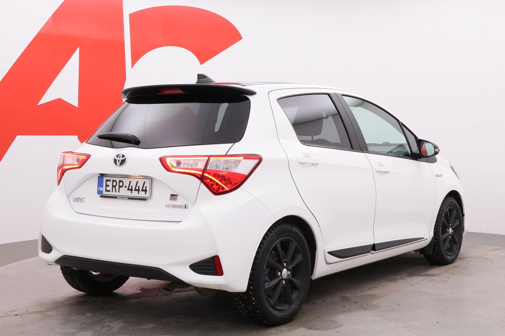 TOYOTA Yaris 2019