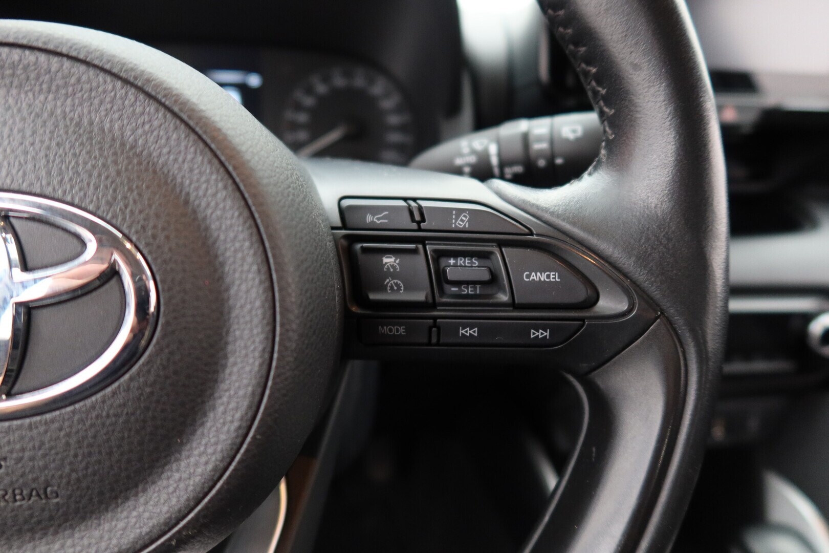 TOYOTA Yaris 2022