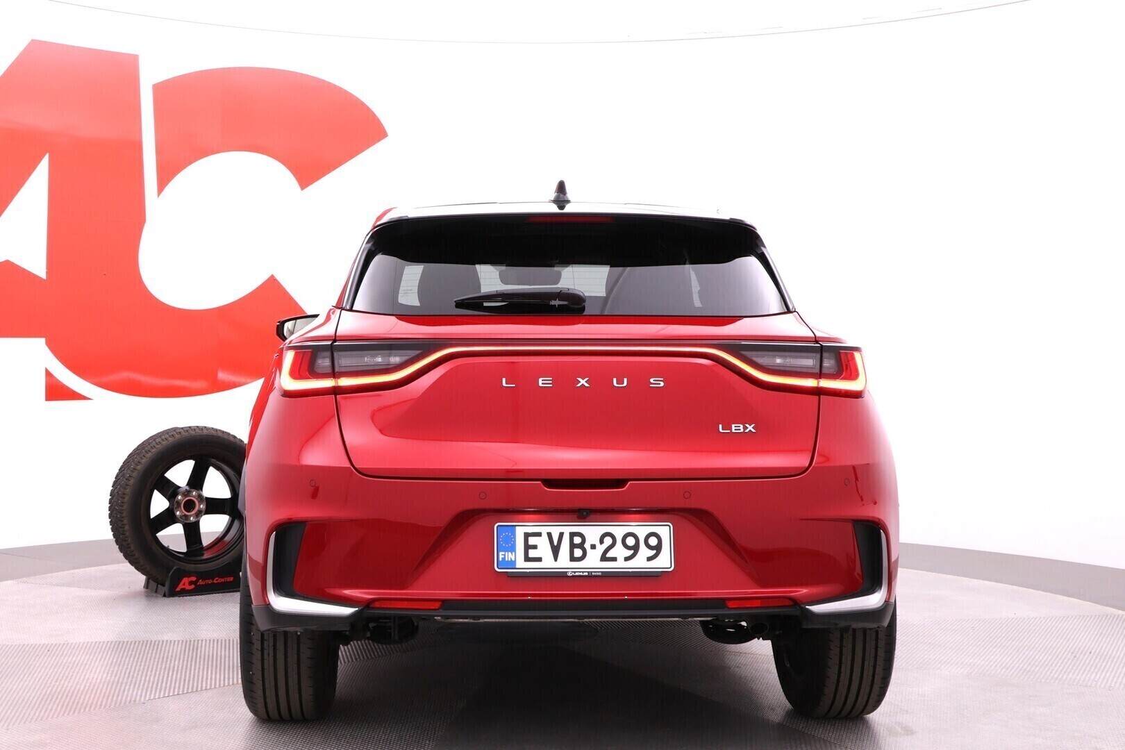 LEXUS LBX 2024